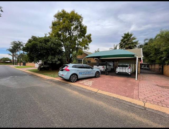 3 BEDROOM HOUSE FOR SALE IN MONTANA PARK